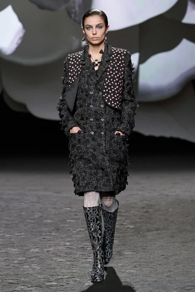 Look 26